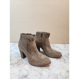 Vince Camuto Women's Fenyia Suede Block Heel Ankle Boots Brown‎ Size 9.5